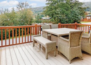 Outdoor dining - 3 bedroom accommodation in Cheddar (Cheddar)