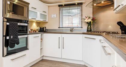 3 bedroom accommodation in Cheddar