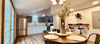 #24 *Serenity* A Lakefront Cottage Retreat