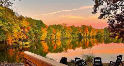 #24 *Serenity* A Lakefront Cottage Retreat