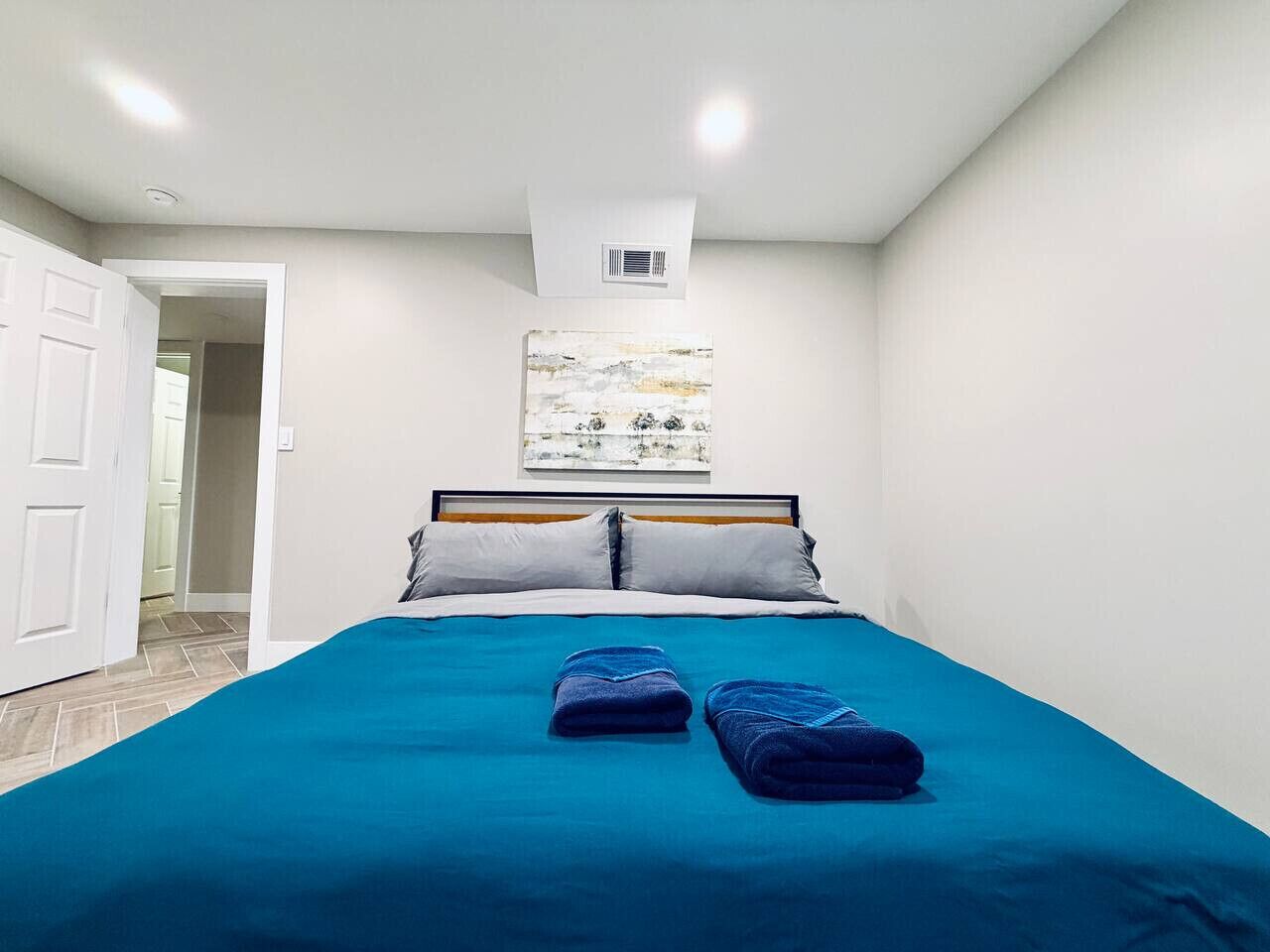 4 多间卧室、办公桌、熨斗/熨衣板、免费 WiFi