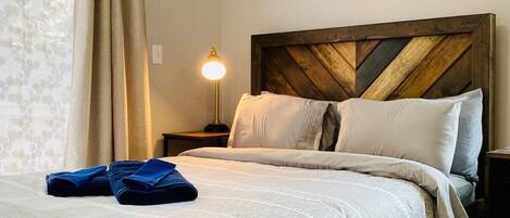 4 habitaciones, escritorio, tabla de planchar con plancha y wifi gratis