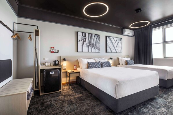 Studio Queen and Single | Iron/ironing board, free WiFi, bed sheets - Nightcap at Empire Hotel (Kilburn)