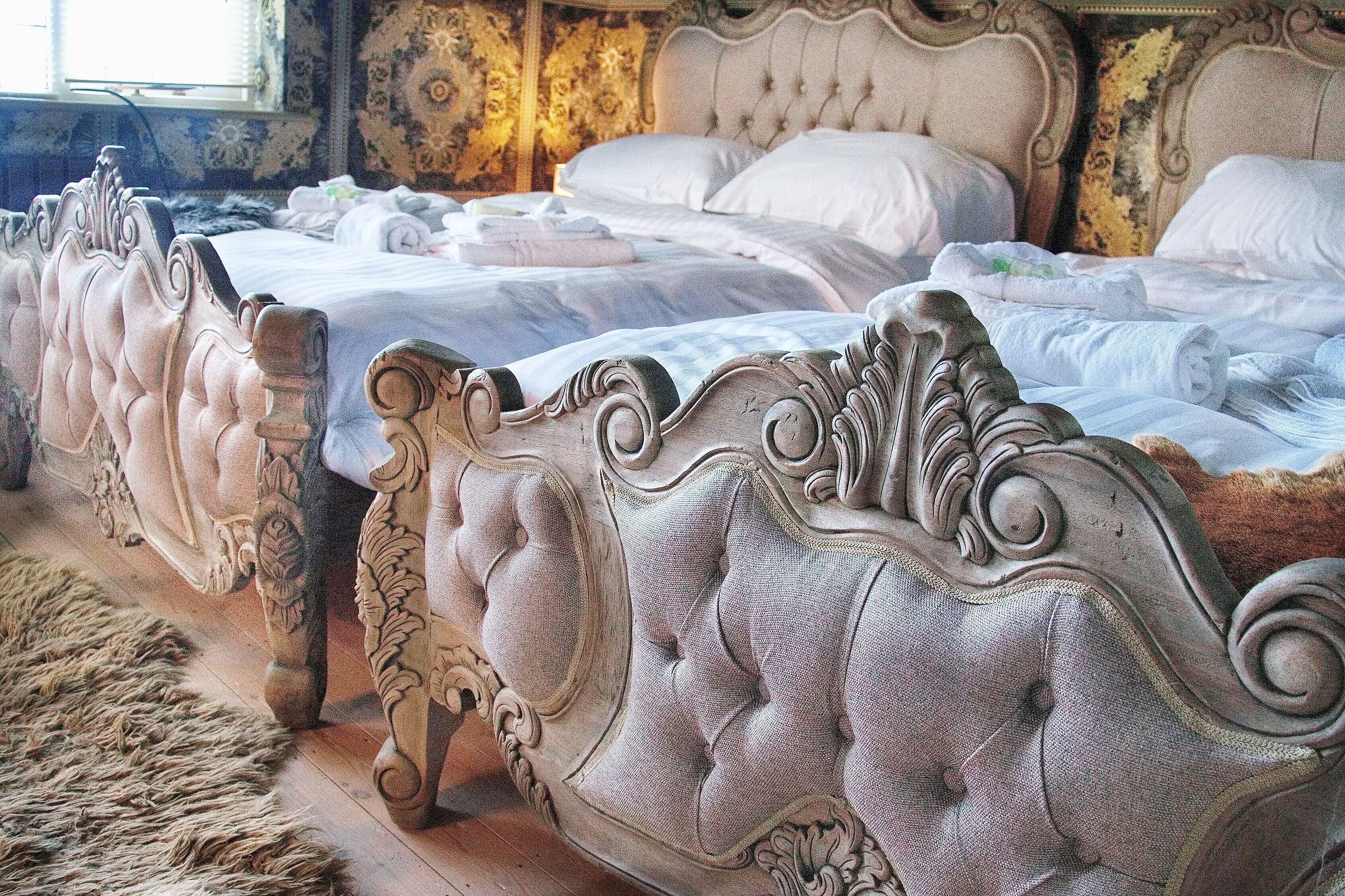 4 bedrooms, WiFi, bed sheets