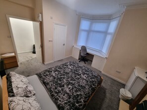 3 間睡房、Wi-Fi、床單