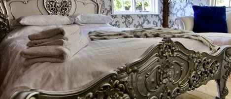 9 Schlafzimmer, Bügeleisen/Bügelbrett, WLAN, Bettwäsche