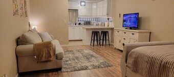 Lake Access / Private Boat Launch Cabin with Game Room!