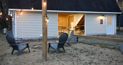 Lake Access / Private Boat Launch Cabin with Game Room!