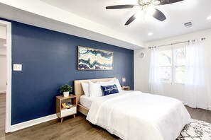 6 slaapkamers, een kluis op de kamer, een bureau