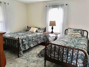 2 bedrooms, desk, iron/ironing board, travel cot