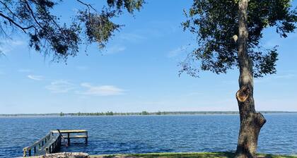 Lake Marion Lakehouse with 180° lake view