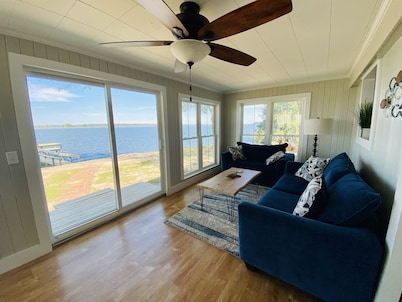 Lake Marion Lakehouse with 180° lake view