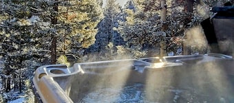 LOG CABIN w/Mtn View, Hot Tub, & Fireplace!