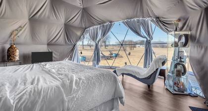 The Dome Retreat – 2 Mins to WinStar Stay Close to the Action