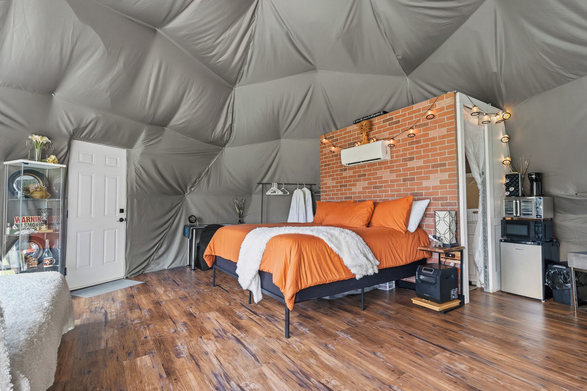 1 bedroom, desk, free WiFi, bed sheets