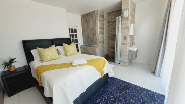 Blackout curtains, iron/ironing board, free WiFi