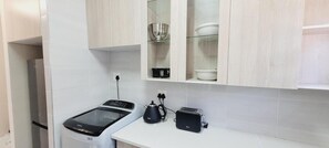 Fridge, microwave, stovetop, electric kettle