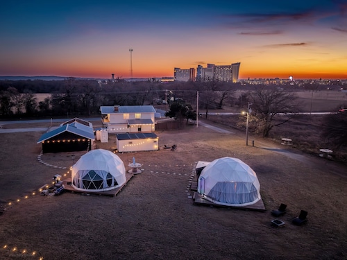 Guest House Cabin – 2 Mins to WinStar  Extended Stay Comfort