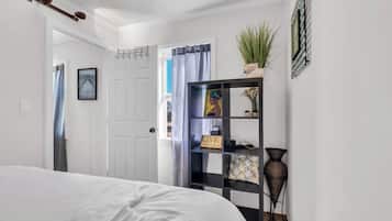 1 bedroom, WiFi, bed sheets