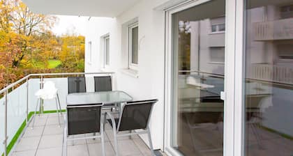 Large COZY 4-room apartment with balcony *near Europa Park*