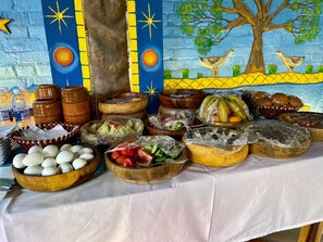 Desayuno con opciones de la cocina local diario (EGP 750 por persona)