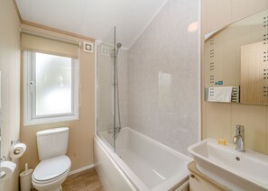 Bathroom - 2 bedroom accommodation in Bewaldeth, Keswick (Bewaldeth, Keswick)