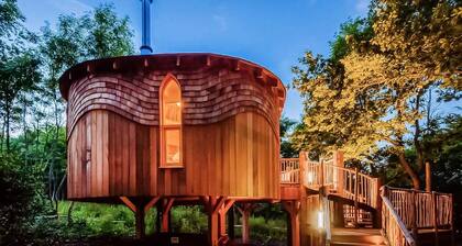 1 bedroom accommodation in Wootton Bridge, Nr Cowes