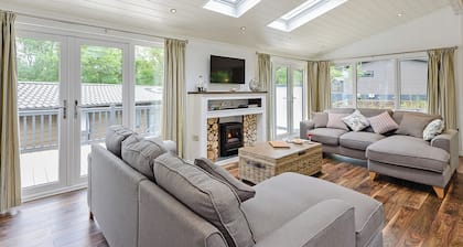 2 Schlafzimmer Unterkunft in Wootton Bridge, Nr Cowes