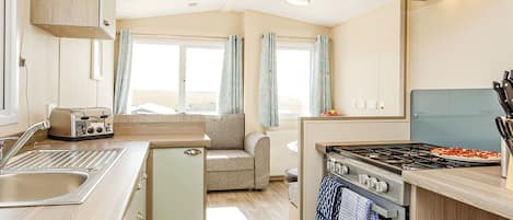 Kühlschrank, Ofen, Herdplatte, Toaster