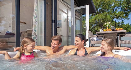 2 bedroom accommodation in Holton Heath