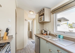 Fridge, oven, stovetop, toaster