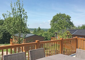 Property grounds - 3 bedroom accommodation in Canterbury (Canterbury)