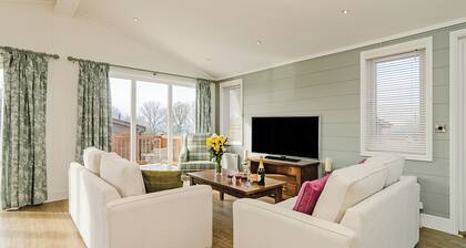 3 bedroom accommodation in Canterbury