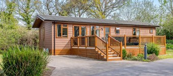 3 bedroom accommodation in Holton Heath