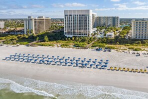 On the beach - Gulf View! Marriott Crystal Shores Resort - Luxurious 2BR Condo - Beachfront Resort (Marco Island)
