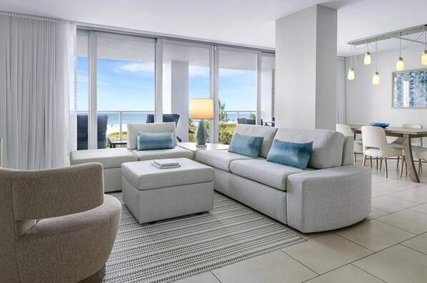 Televisión, videojuegos, reproductor de DVD y futbolito