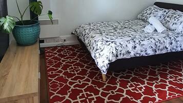 3 chambres, bureau, fer et planche Ă repasser, Wi-Fi gratuit