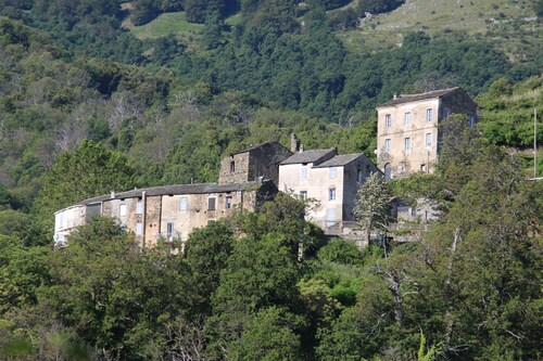 Dans le Décor du Roman Culte Mal'concilio