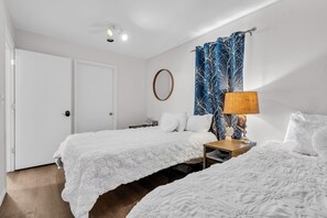 3 bedrooms, desk, iron/ironing board, free WiFi