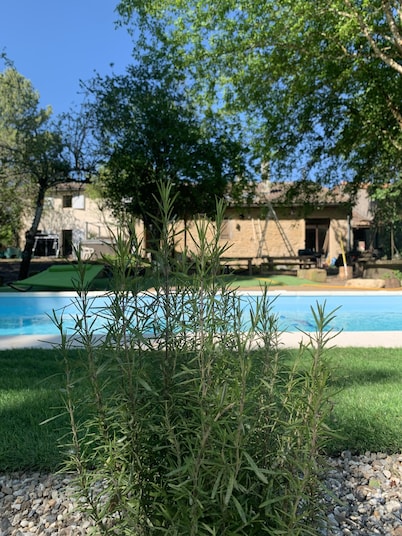 Villa Baptiste 25 minutes from Bordeaux Billiards Sauna Spa Swimming pool Table tennis Table soccer