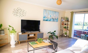 Living area - Corner Cottage (Dandenong North)