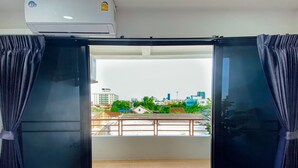 Hiên