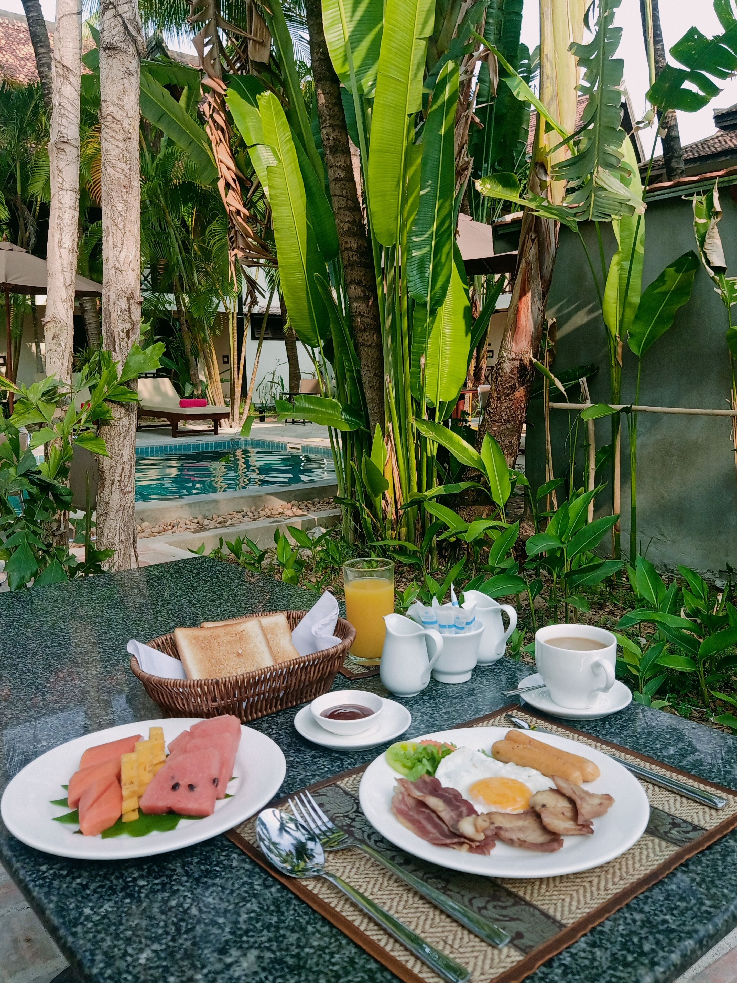 Desayuno completo todos los días (con cargo)