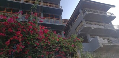 Bishan Dar Cottage