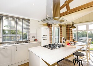 Fridge, oven, stovetop, dishwasher - 1 bedroom accommodation in Bewaldeth, Keswick (Bewaldeth, Keswick)