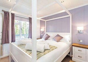 4 bedrooms, free Internet