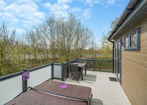 Outdoor dining - 1 bedroom accommodation in Bewaldeth, Keswick (Bewaldeth, Keswick)