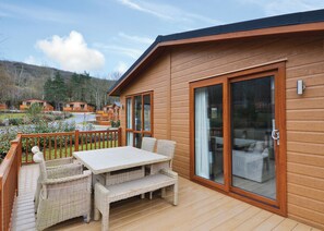 Outdoor dining - 2 bedroom accommodation in Cheddar (Cheddar)