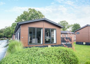 Exterior - 4 bedroom accommodation in Pentney, King&rsquo;s Lynn (Pentney, King&rsquo;s Lynn)