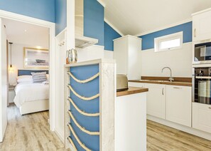 Fridge, oven, stovetop, toaster